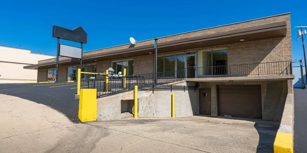 3050 Kettering Boulevard, Moraine, OH for sale