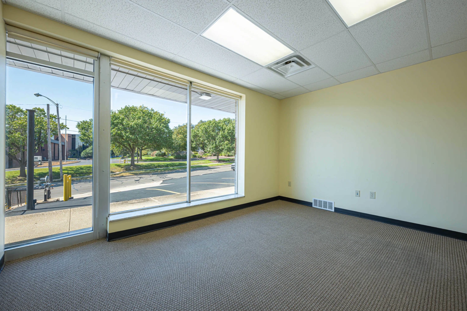 3050 Kettering Boulevard, Moraine, OH for sale