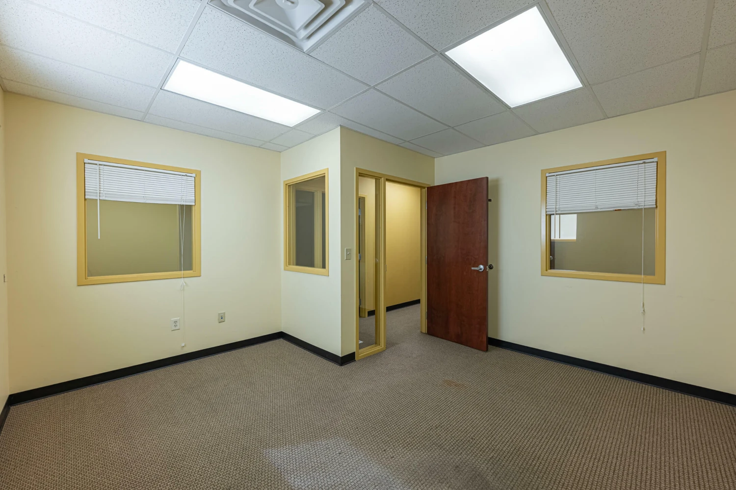 3050 Kettering Boulevard, Moraine, OH for sale