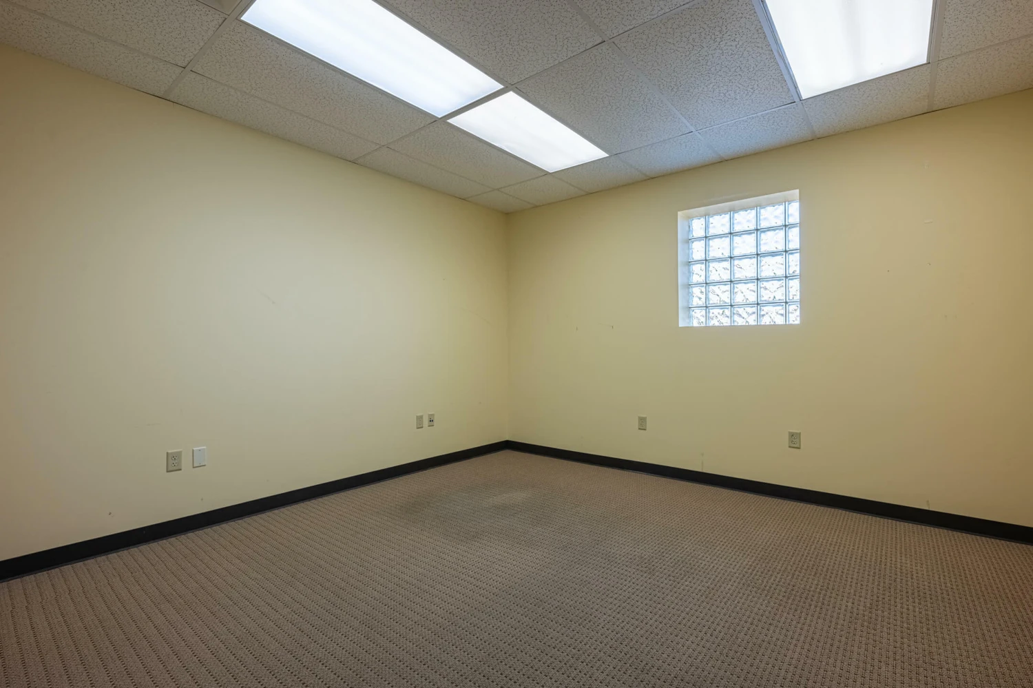 3050 Kettering Boulevard, Moraine, OH for sale