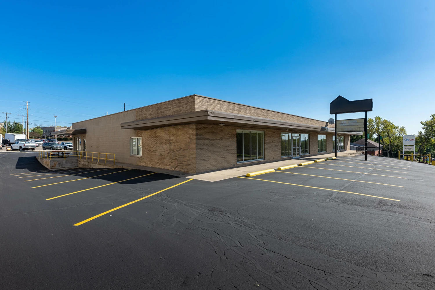 3050 Kettering Boulevard, Moraine, OH for sale