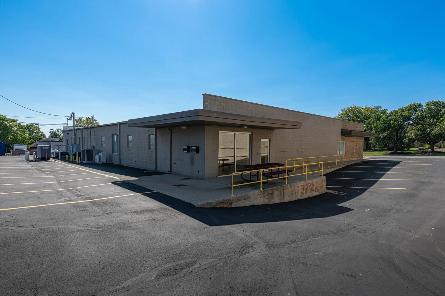 3050 Kettering Boulevard, Moraine, OH for sale