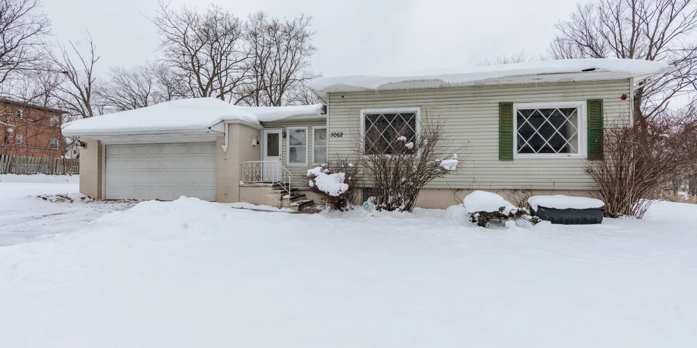 5062 Lee Rd, Maple Heights, OH for sale