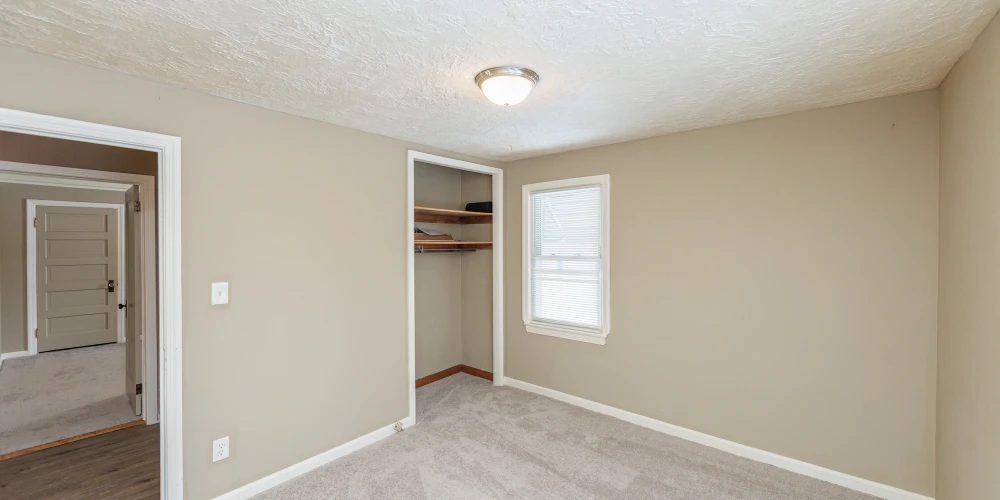 5062 Lee Rd, Maple Heights, OH for sale