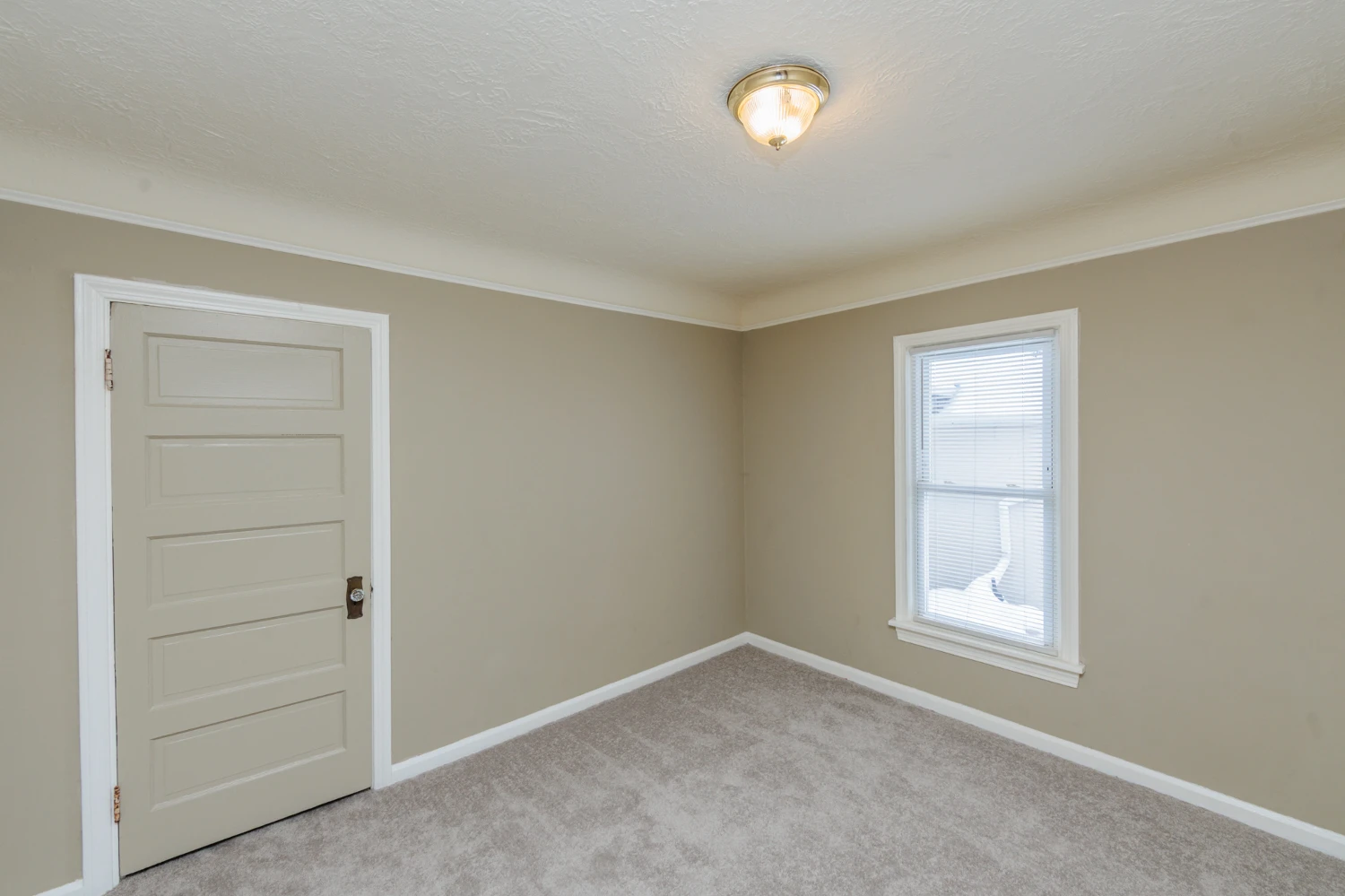 5062 Lee Rd, Maple Heights, OH for sale