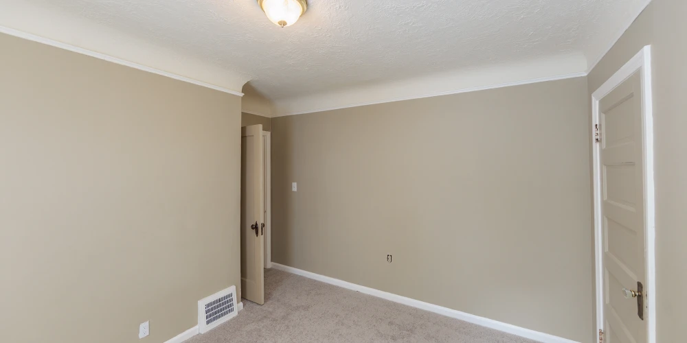 5062 Lee Rd, Maple Heights, OH for sale