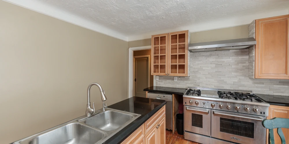 5062 Lee Rd, Maple Heights, OH for sale
