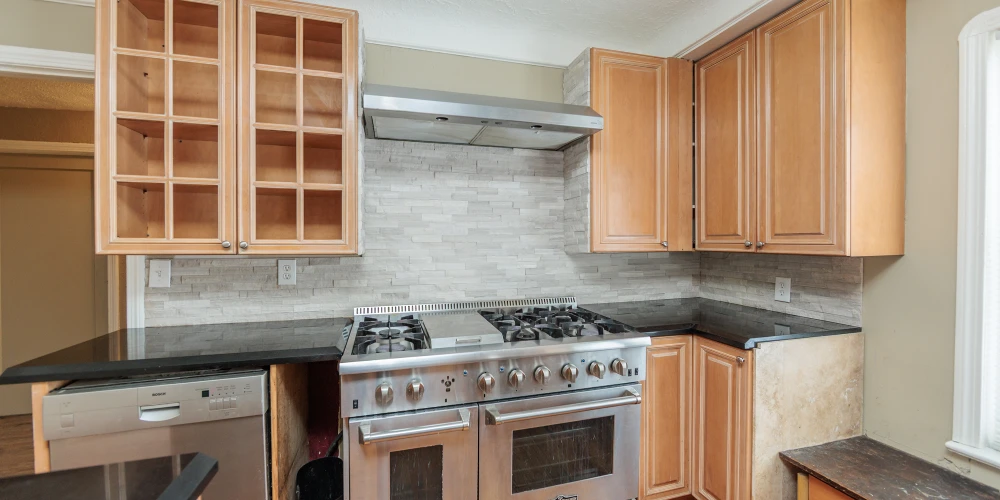 5062 Lee Rd, Maple Heights, OH for sale