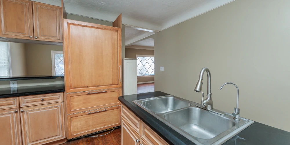 5062 Lee Rd, Maple Heights, OH for sale