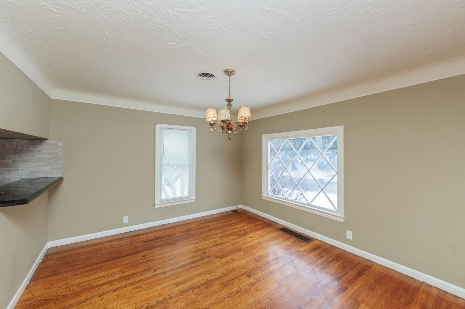 5062 Lee Rd, Maple Heights, OH for sale