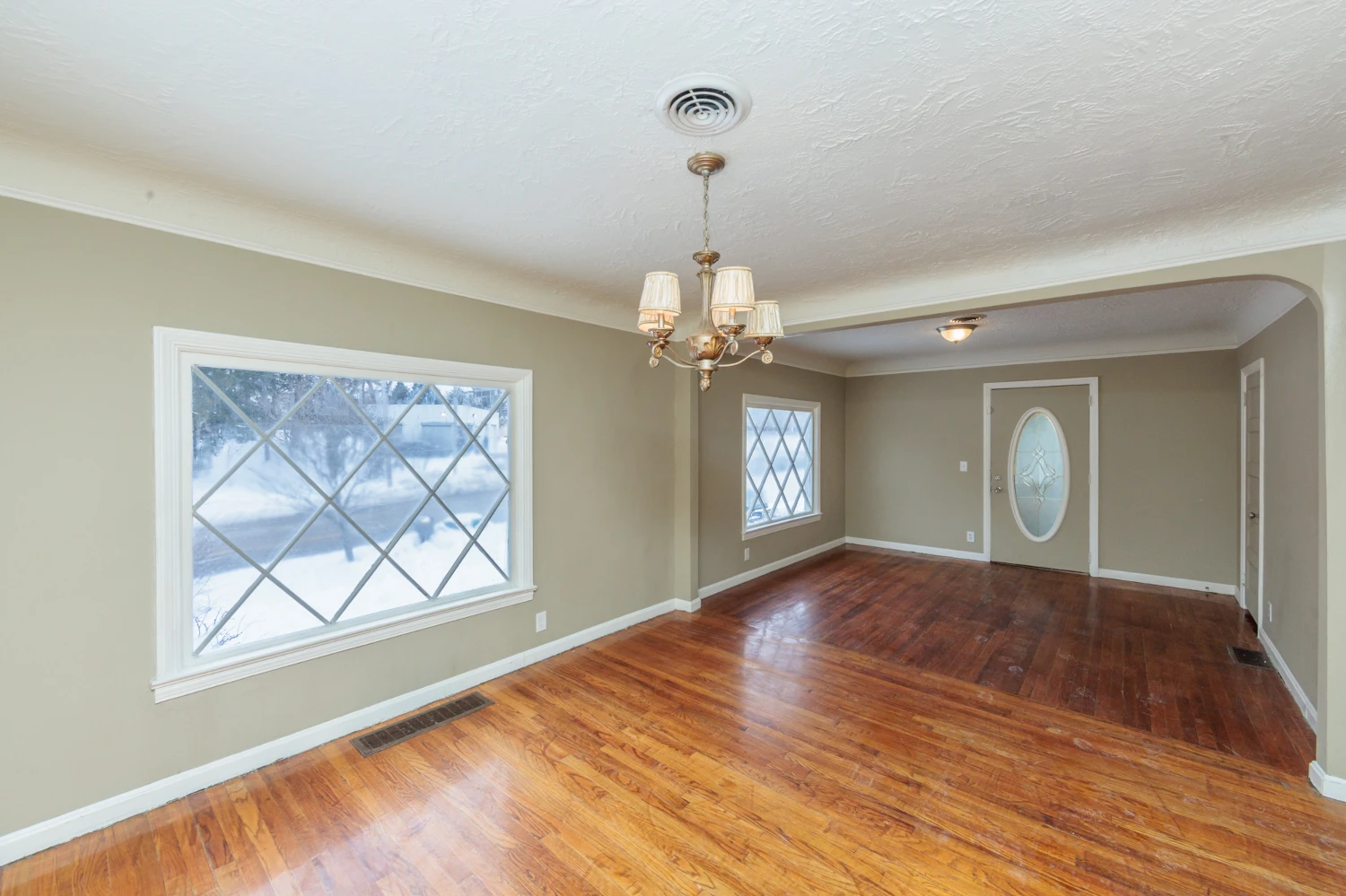 5062 Lee Rd, Maple Heights, OH for sale