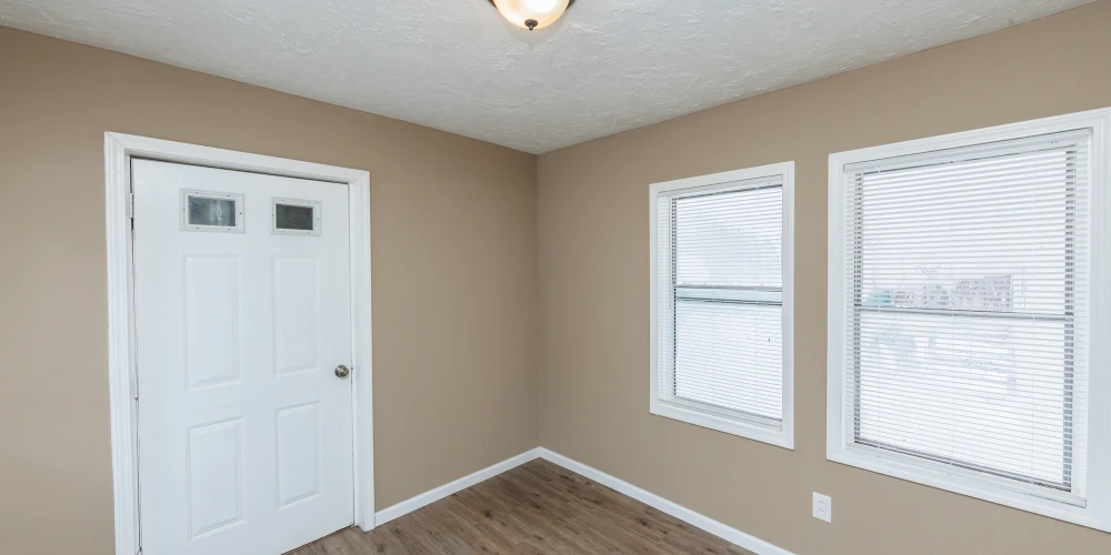 5062 Lee Rd, Maple Heights, OH for sale