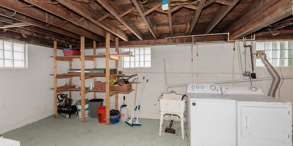 5062 Lee Rd, Maple Heights, OH for sale