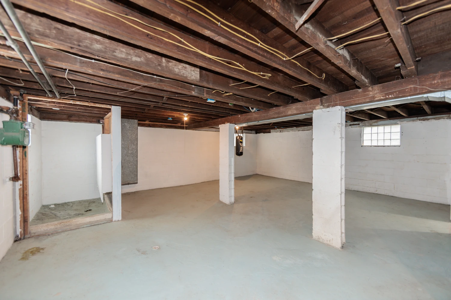 5062 Lee Rd, Maple Heights, OH for sale