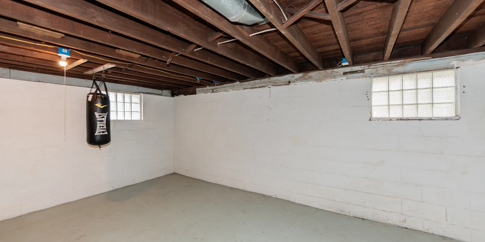 5062 Lee Rd, Maple Heights, OH for sale