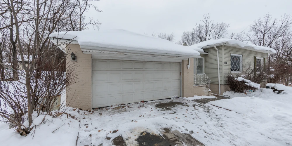 5062 Lee Rd, Maple Heights, OH for sale