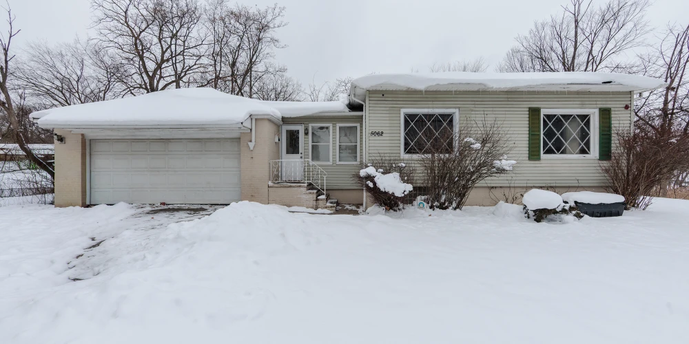 5062 Lee Rd, Maple Heights, OH for sale
