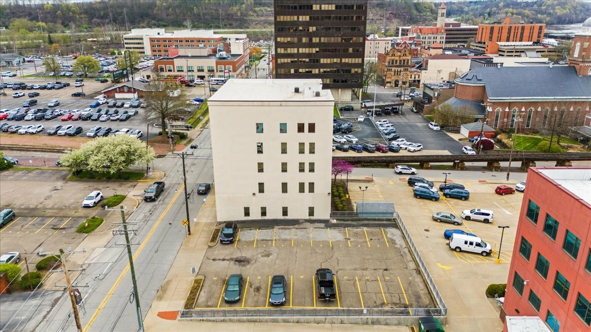 601 Avery St, Parkersburg, WV for sale