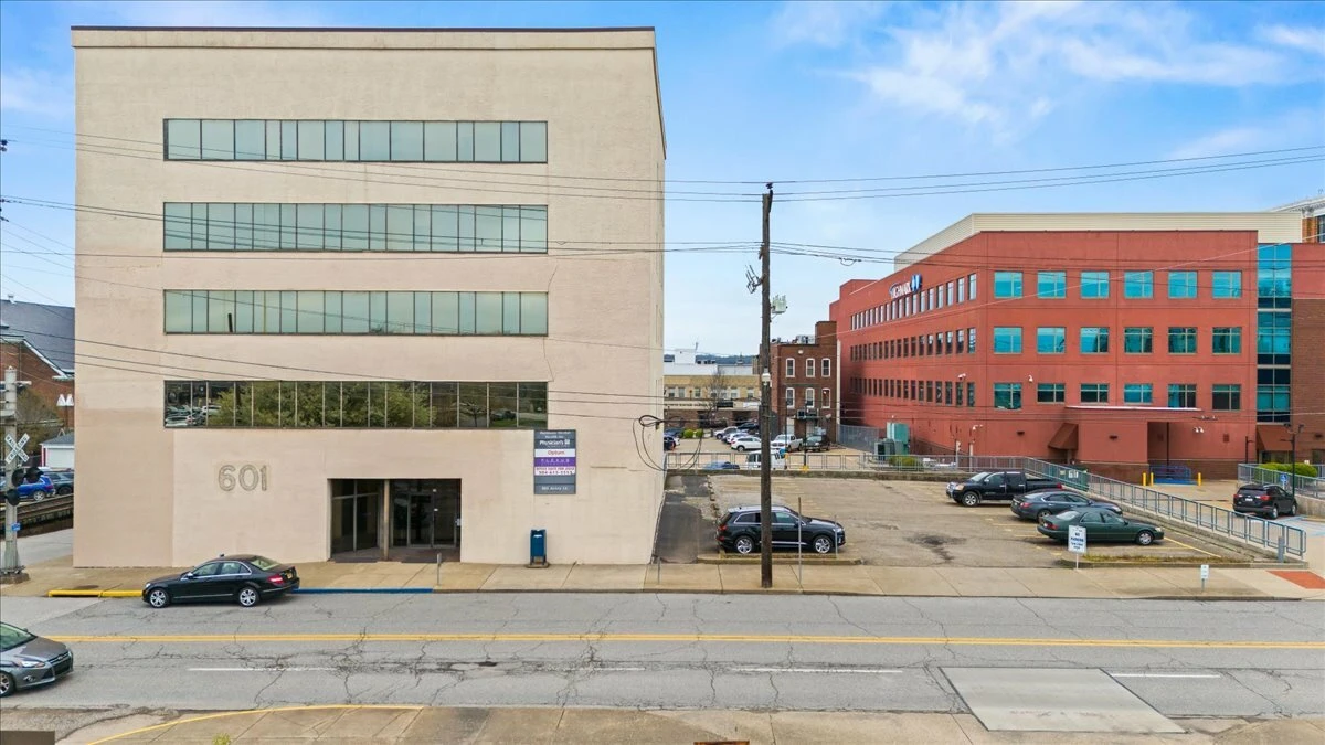 601 Avery St, Parkersburg, WV for sale