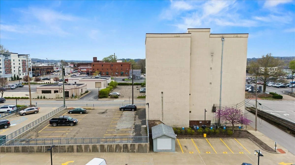 601 Avery St, Parkersburg, WV for sale