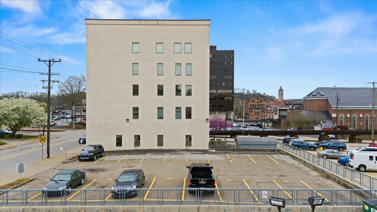 601 Avery St, Parkersburg, WV for sale