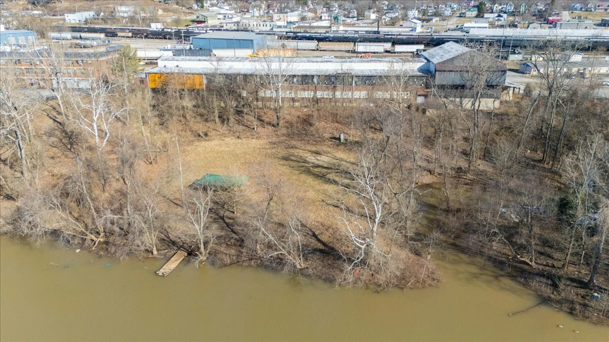 828 Depot St , Parkersburg, WV for sale