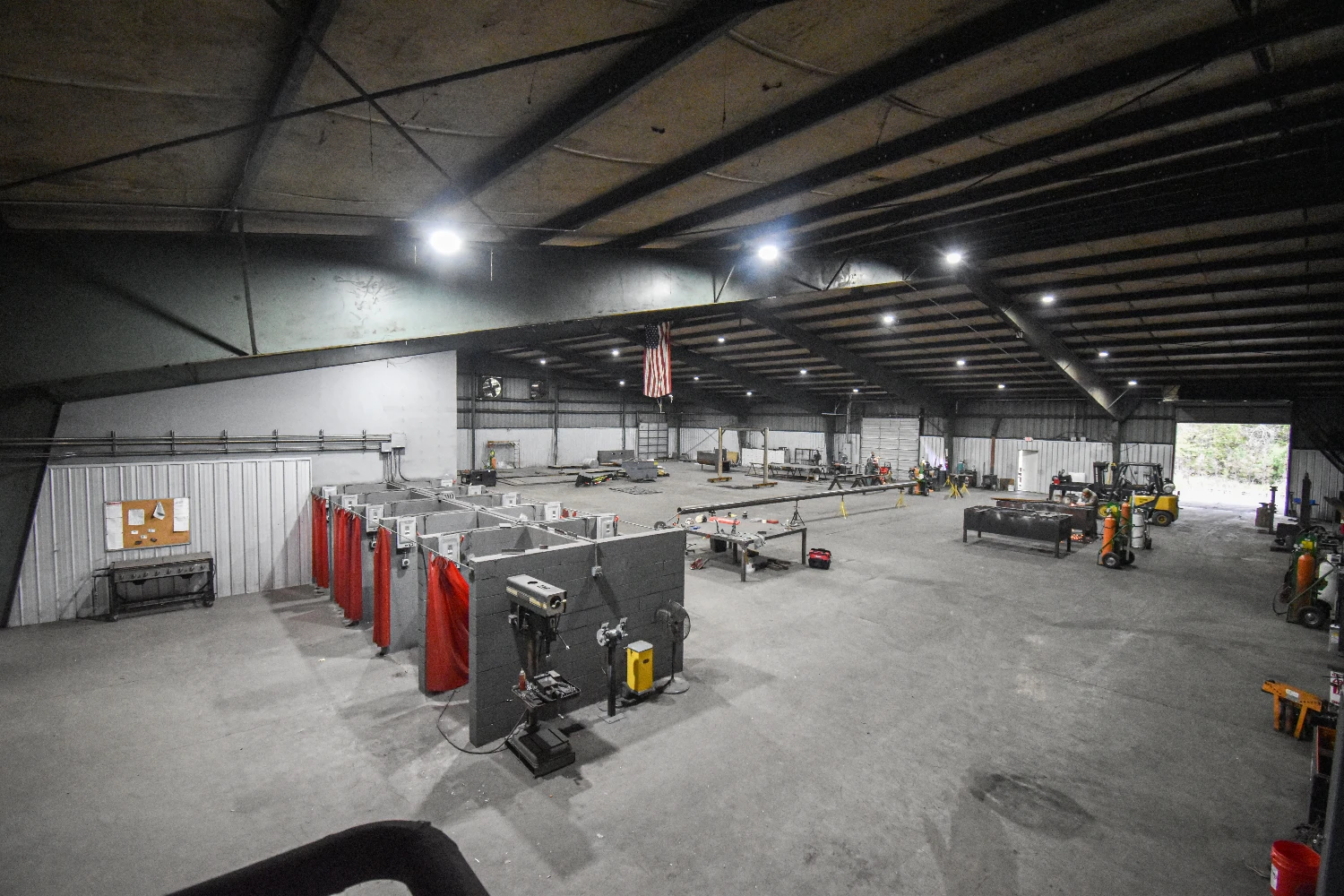 +/- 40,000 Sf Warehouse