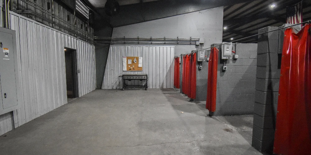 +/- 40,000 Sf Warehouse