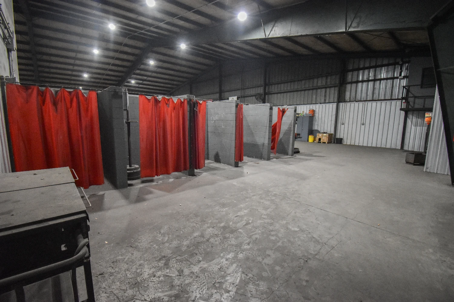 +/- 40,000 Sf Warehouse