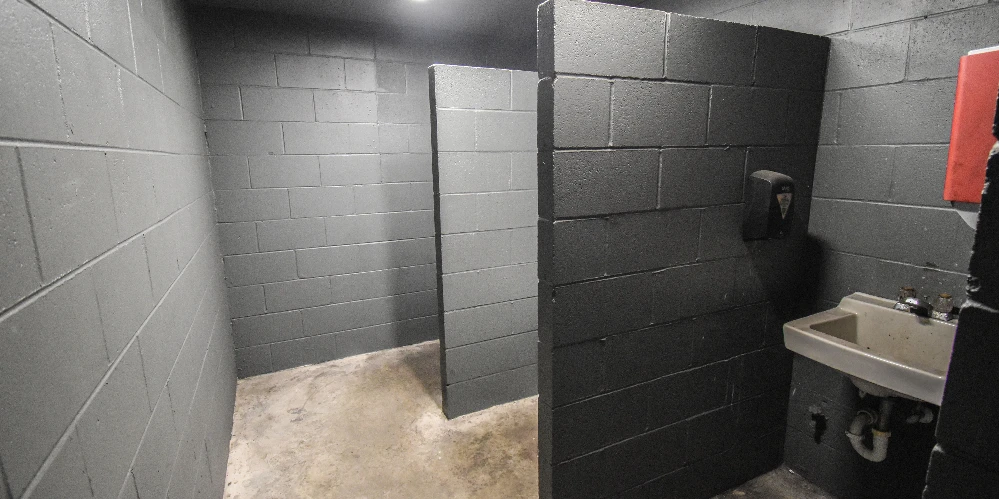 +/- 40,000 Sf Warehouse