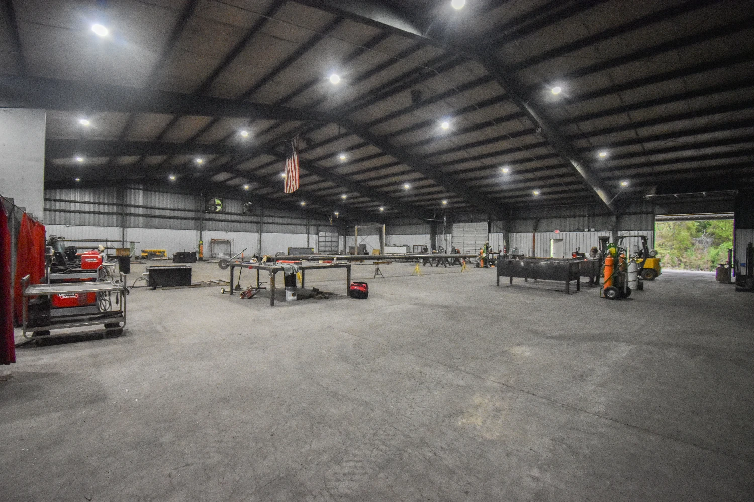 +/- 40,000 Sf Warehouse