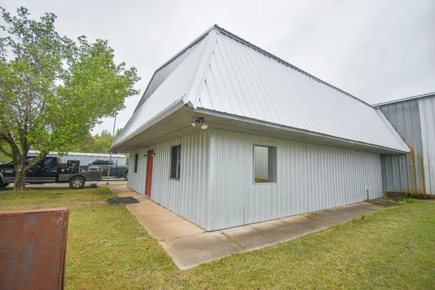 +/- 40,000 Sf Warehouse
