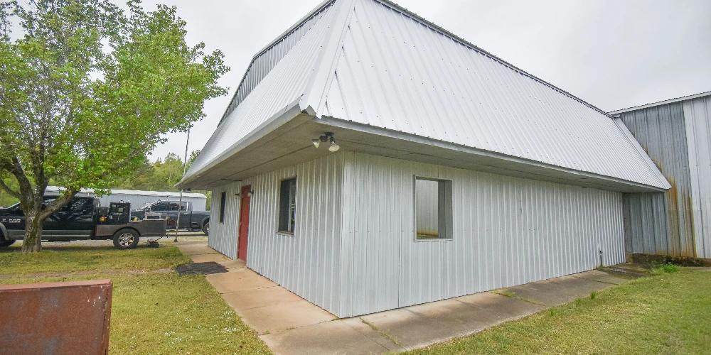 +/- 40,000 Sf Warehouse