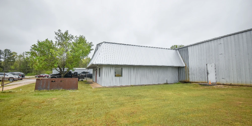 +/- 40,000 Sf Warehouse