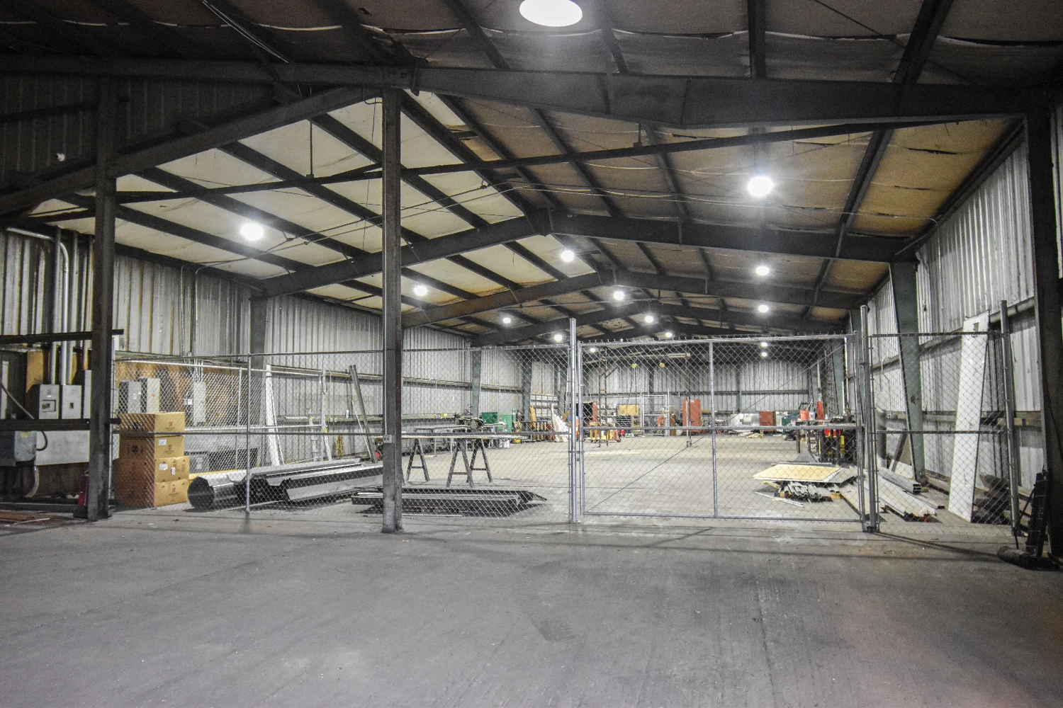 +/- 40,000 Sf Warehouse