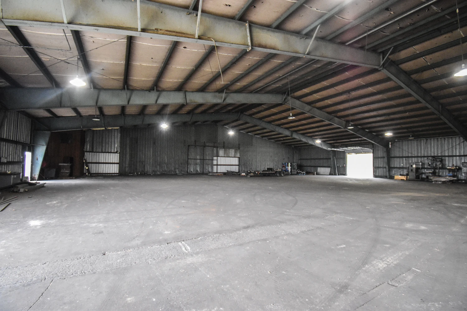 +/- 40,000 Sf Warehouse