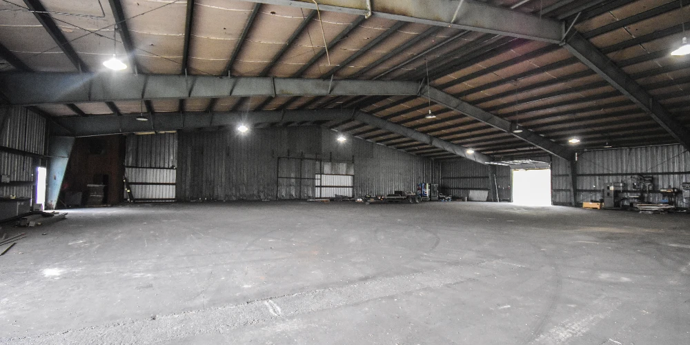 +/- 40,000 Sf Warehouse