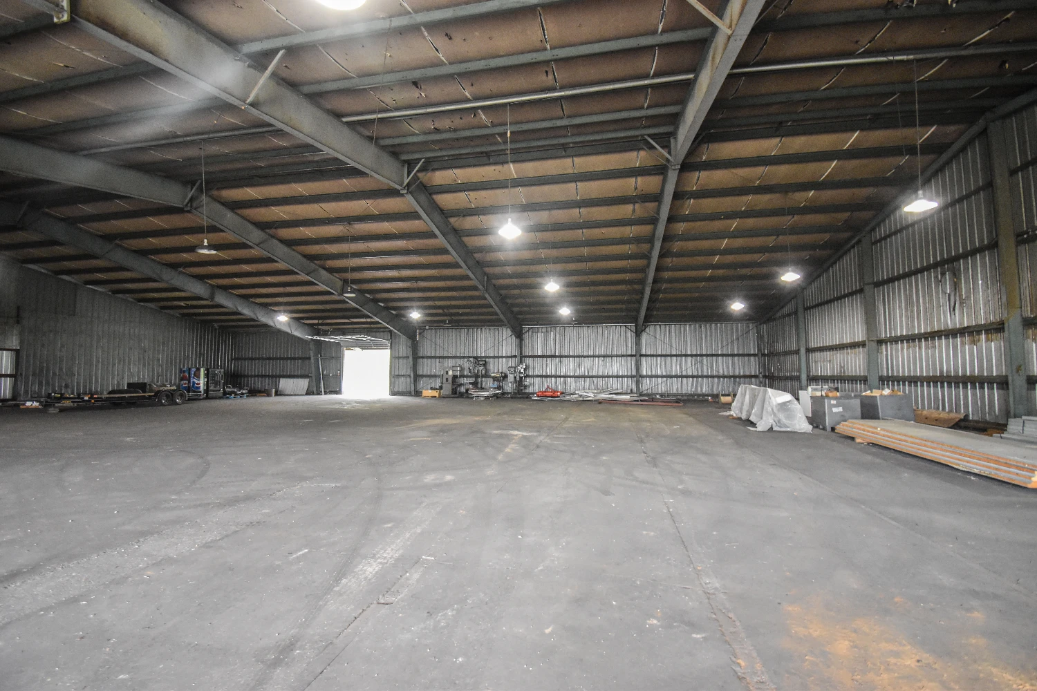 +/- 40,000 Sf Warehouse