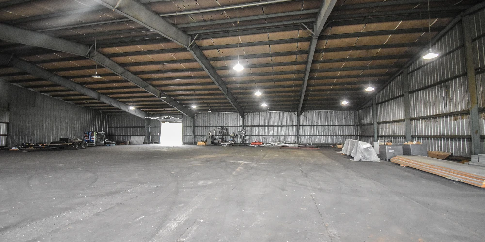 +/- 40,000 Sf Warehouse