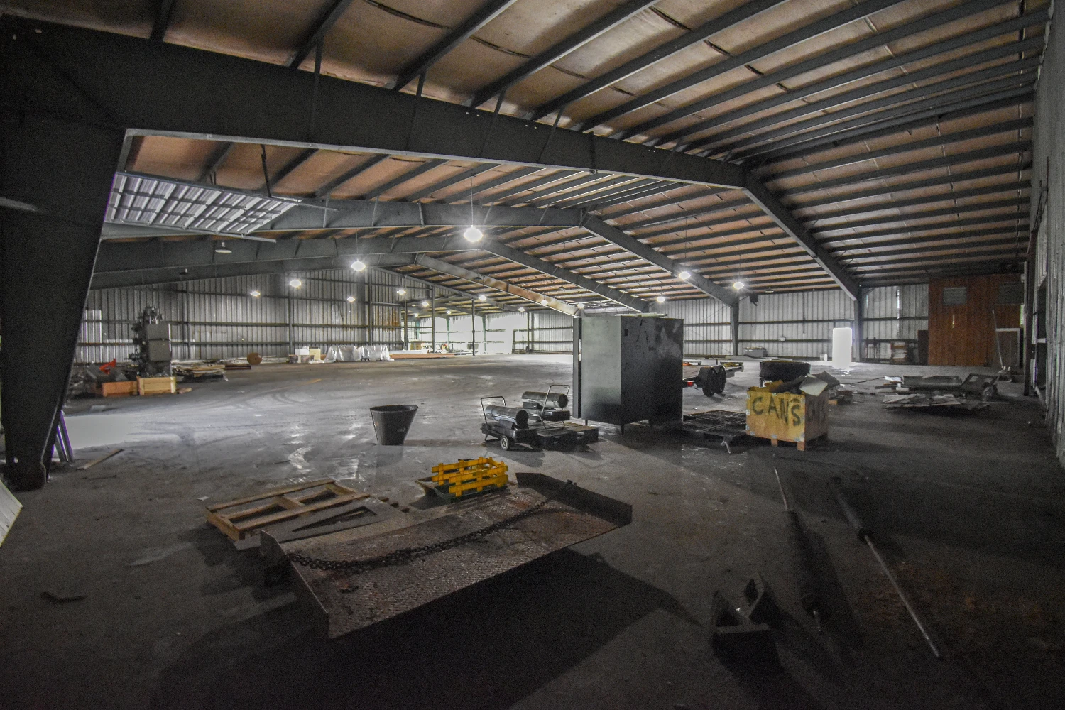 +/- 40,000 Sf Warehouse