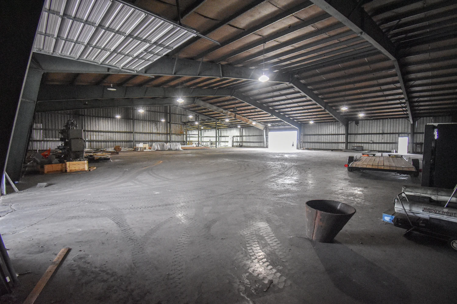 +/- 40,000 Sf Warehouse