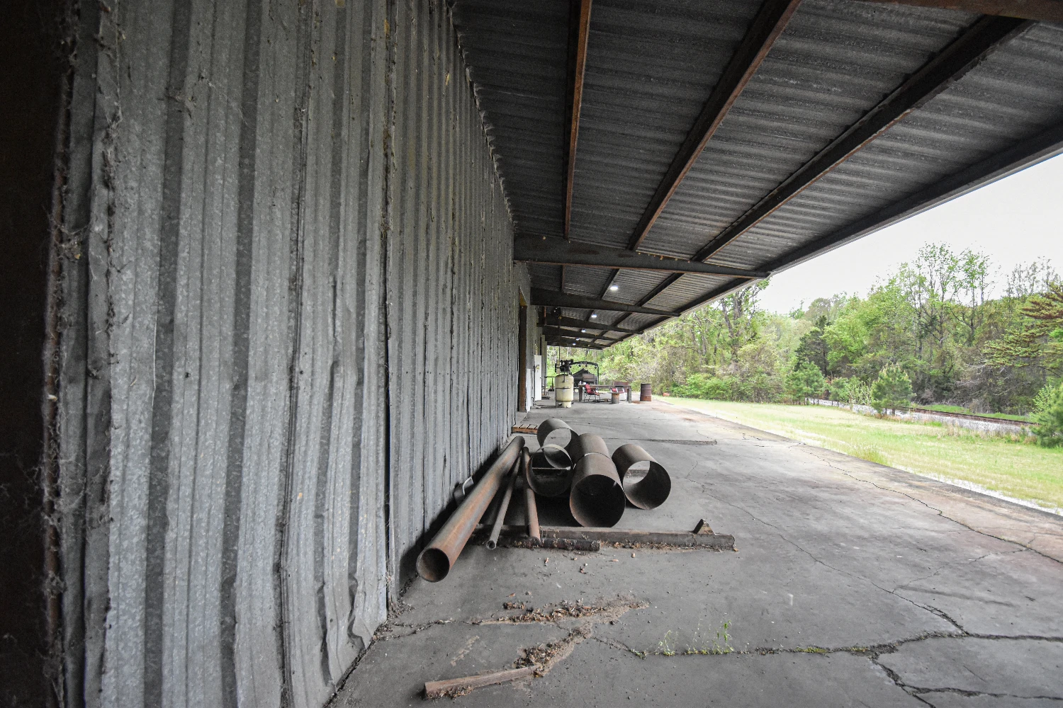 +/- 40,000 Sf Warehouse