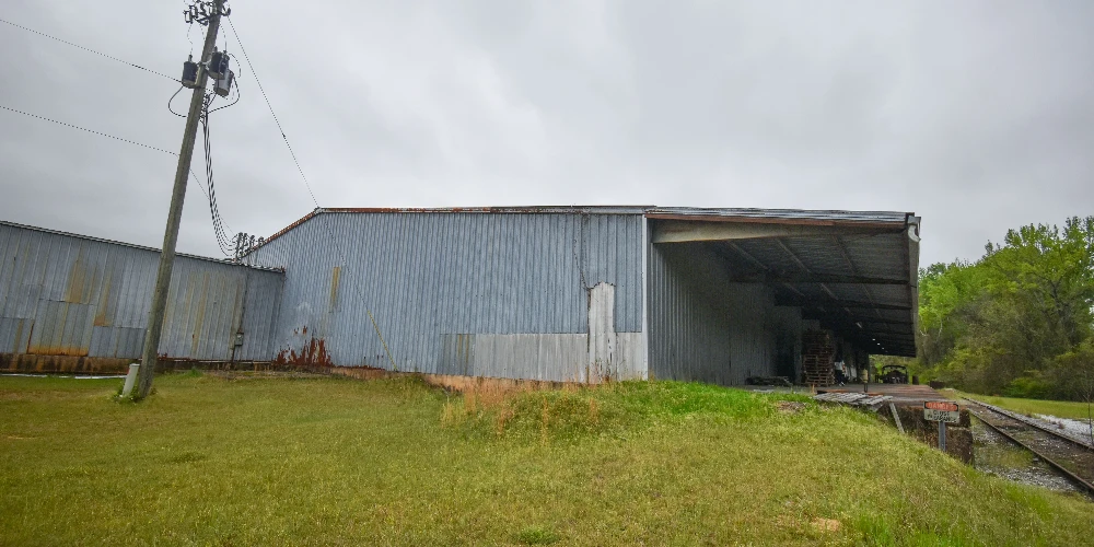 +/- 40,000 Sf Warehouse