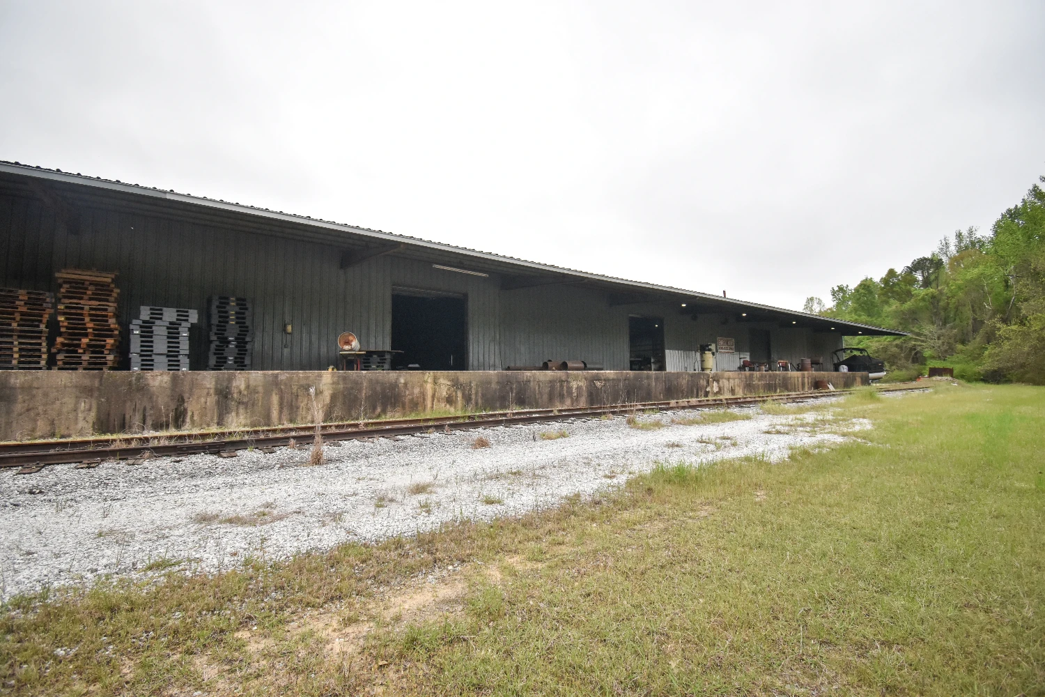 +/- 40,000 Sf Warehouse