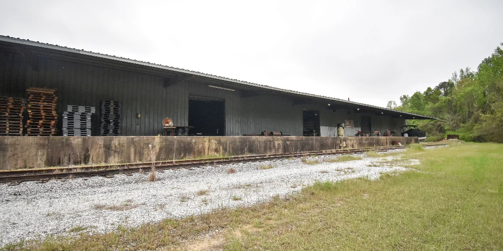 +/- 40,000 Sf Warehouse
