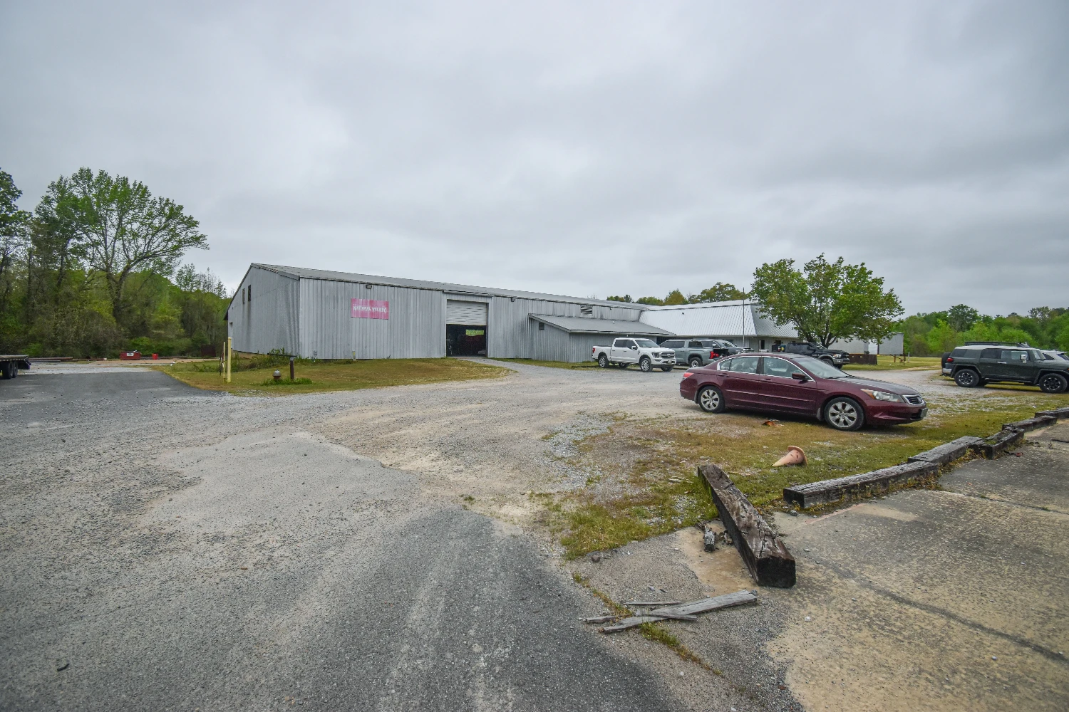 +/- 40,000 Sf Warehouse