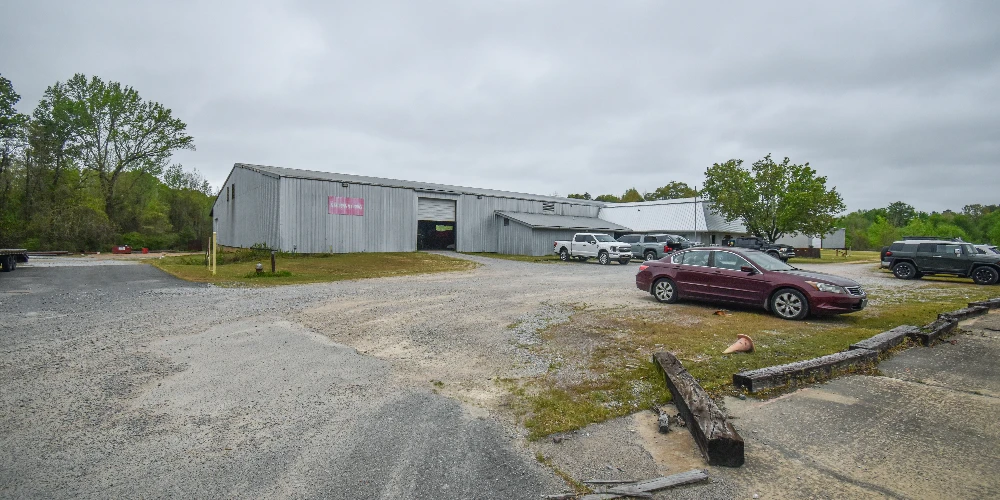 +/- 40,000 Sf Warehouse