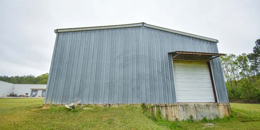 +/- 40,000 Sf Warehouse
