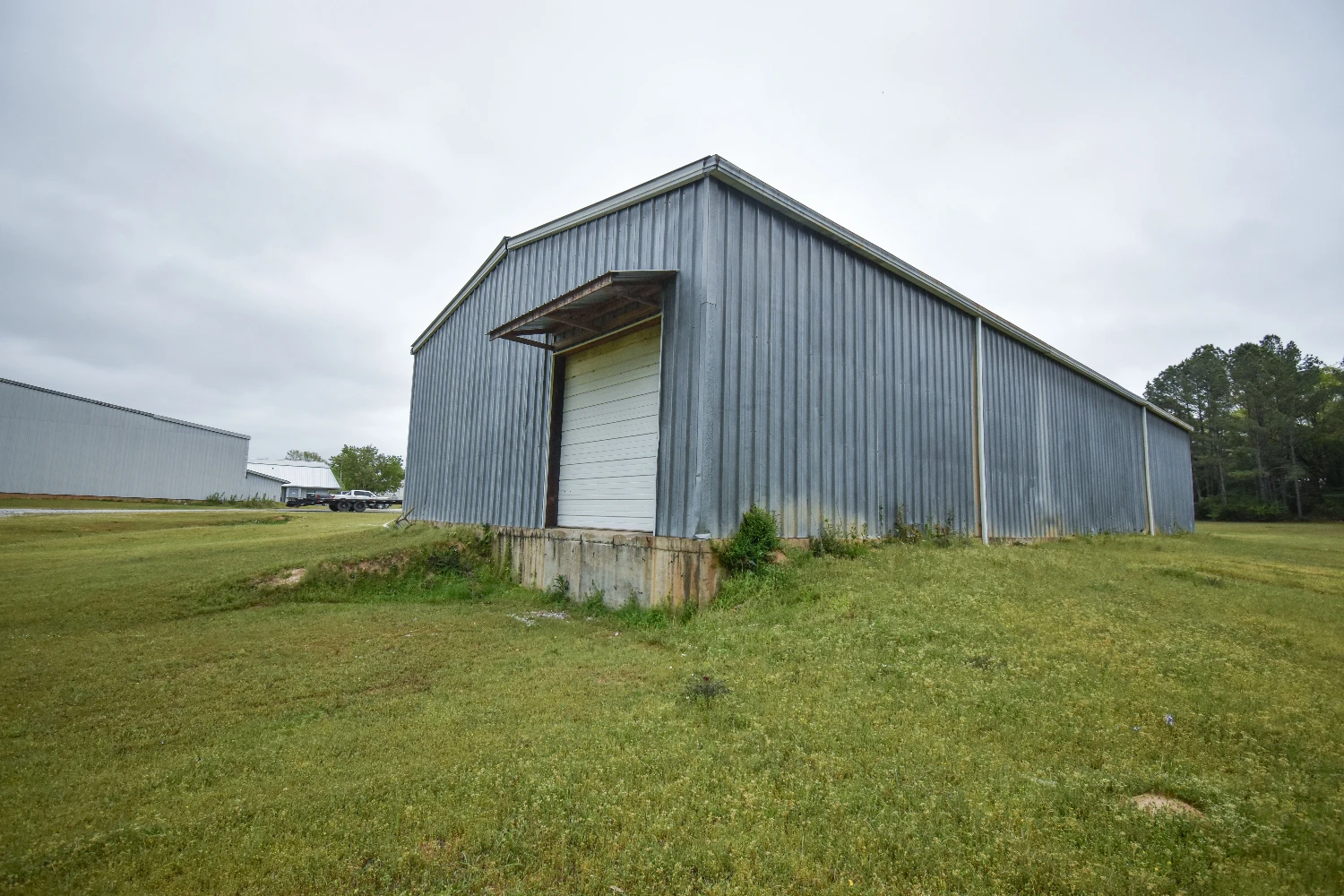 +/- 40,000 Sf Warehouse