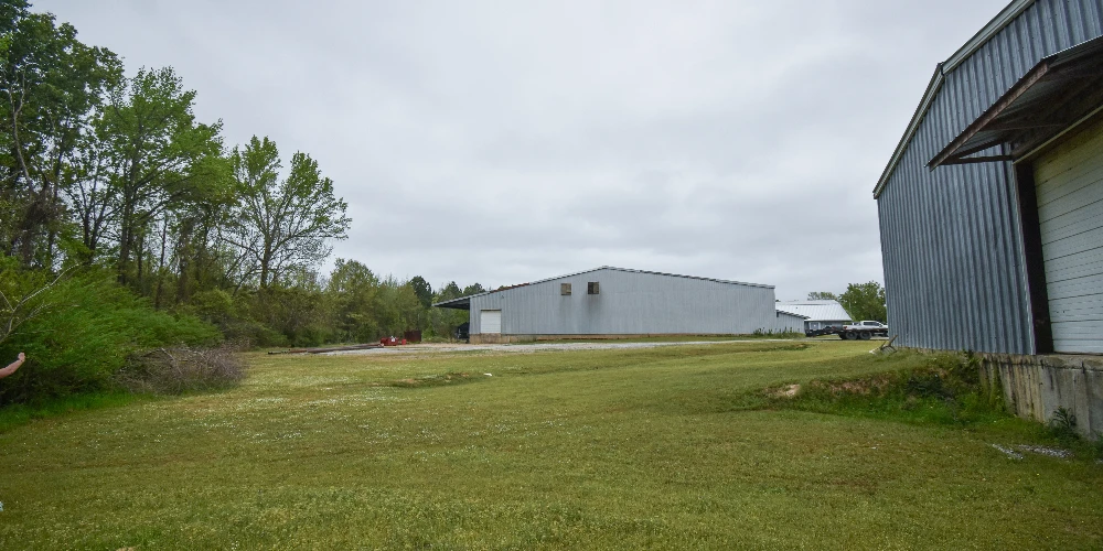 +/- 40,000 Sf Warehouse